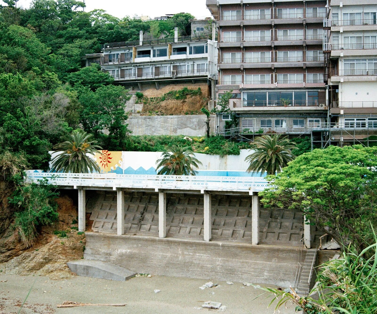 Siouzie-Albiach_On-the-edge_Yogurt-magazine-11