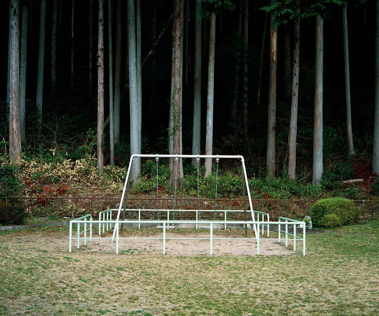 Siouzie-Albiach_On-the-edge_Yogurt-magazine-12