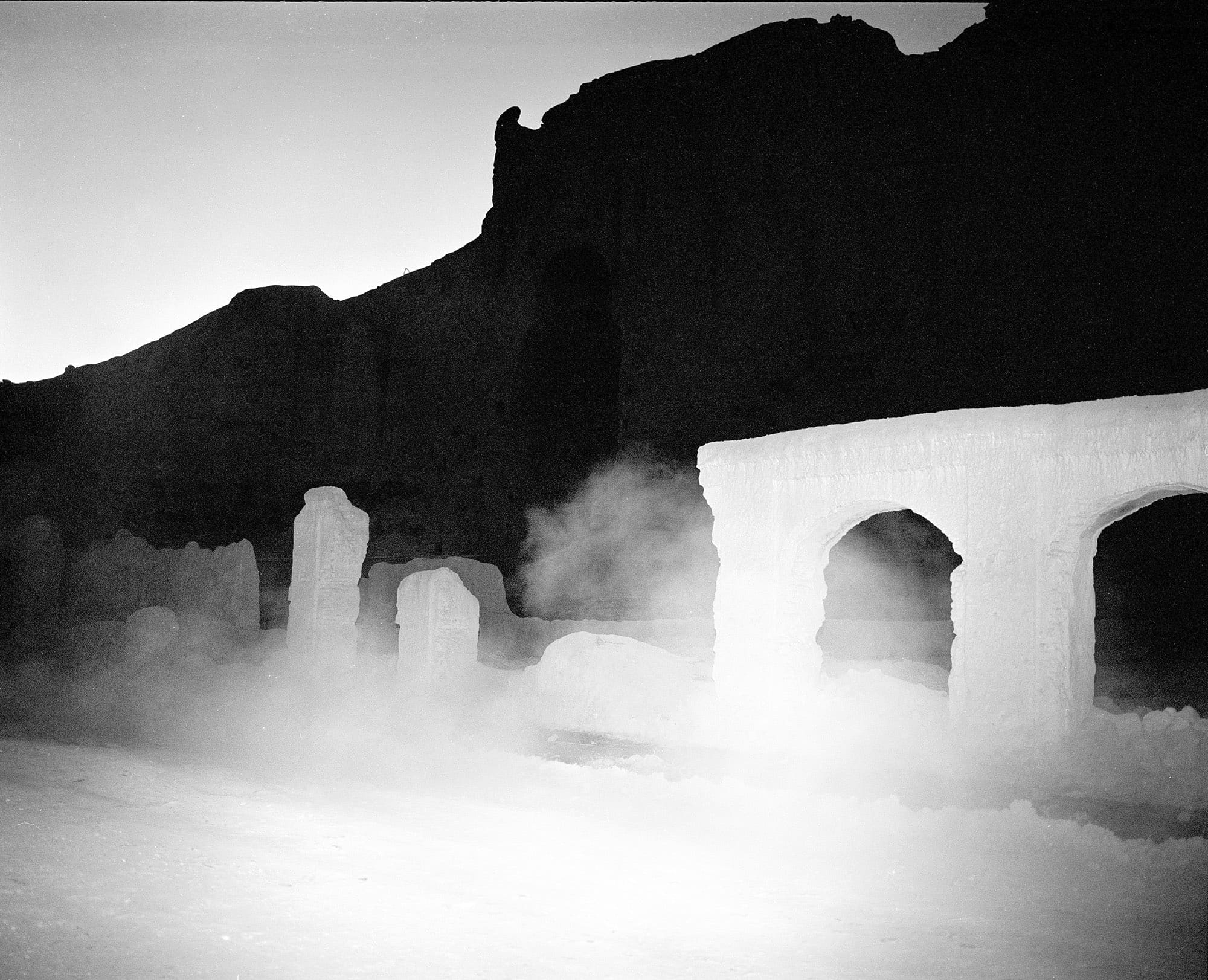 Staring_into_the_Abyss_HashemShakeri_yogurtmagazine_3