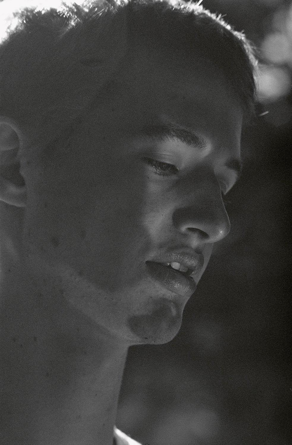 Looking-at-My-Brother_Julian-Slagman_Yogurt-magazine_22